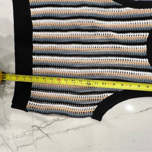 525 Crocheted Sweater Tank. Sz. L. Multi-color. From Evereve. - Picture 3 of 6